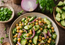Posna salata od leblebije i krastavca Posna salata od leblebije i krastavca